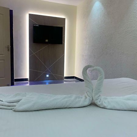 מדוראי Hotel Temple City מראה חיצוני תמונה